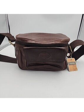 NWT Fossil Leather Camera Bag Zipper Bras Hardware Shoulder Strap Brown
